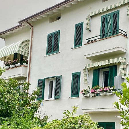 Domus Zoe Appartement Forte dei Marmi Buitenkant foto